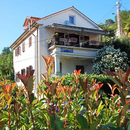 Apartmani Senka Ika Exterior photo