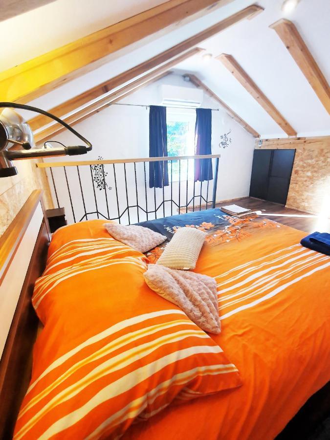 Senka Apartment Ika