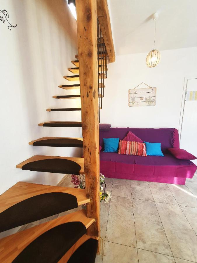 Senka Apartment *